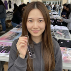 Clear Arirang BTS keychain with Bee Logo, cute K-pop accessory, featuring a transparent design and concert-themed details.